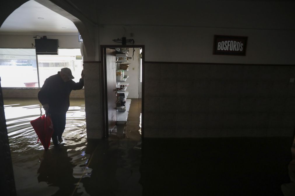 Proteção Civil alerta para chuva forte nas zonas de Lisboa, Oeste e Setúbal