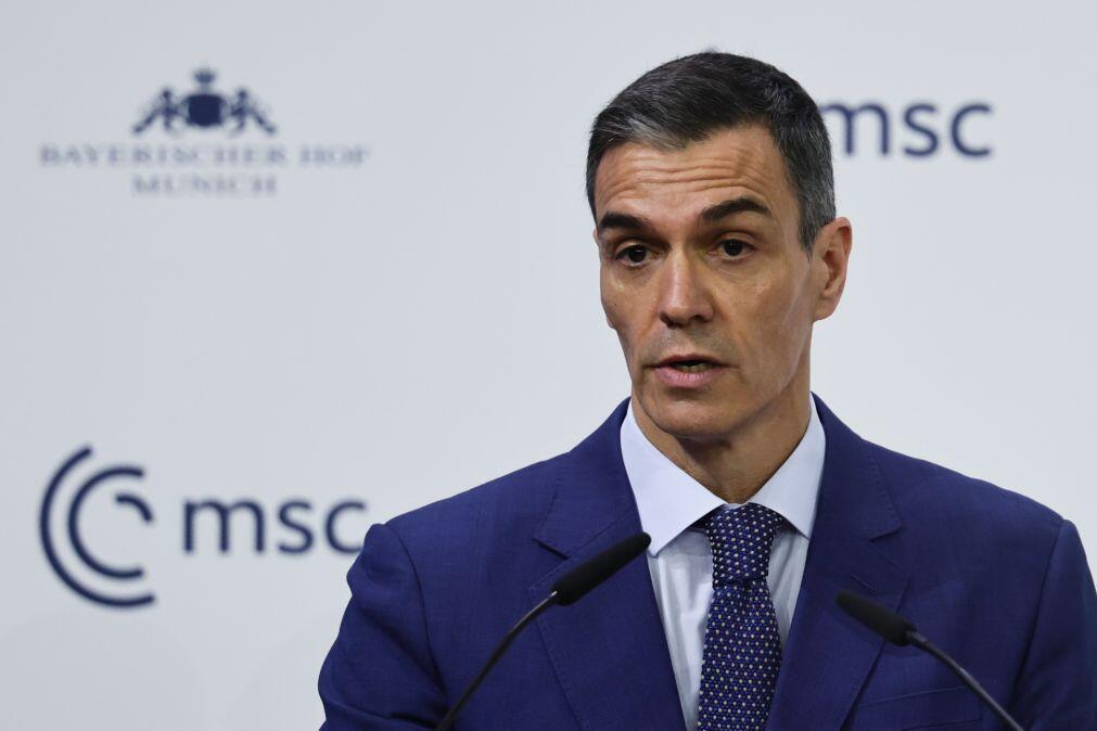 Sánchez exorta potências nucleares a evitarem corrida ao armamento