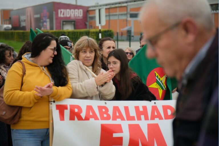 Trabalhadores da Izidoro em luta por melhores salários na fábrica do Montijo