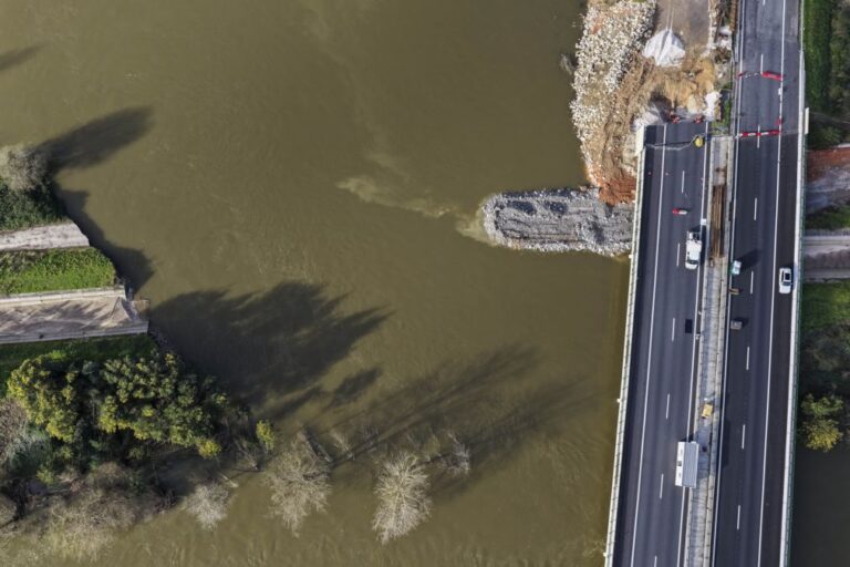 Mau tempo: Cerca de 170 estradas continuam encerradas e Coimbra com maior número - GNR