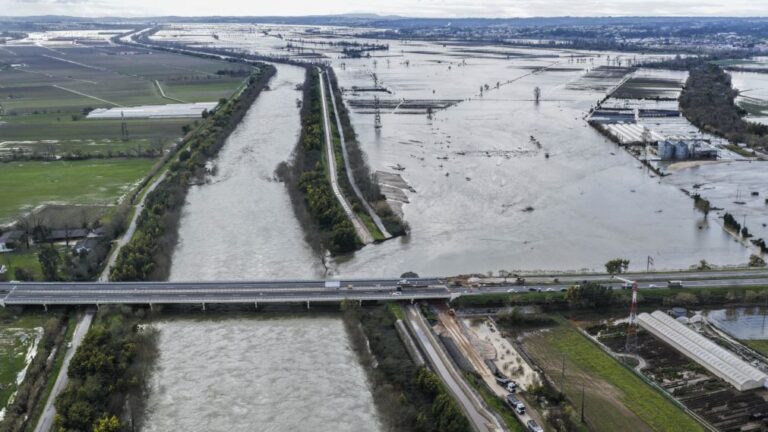 Mau tempo: A1 em Coimbra pode reabrir 