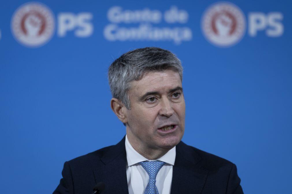 Carneiro apresenta recandidatura à liderança do PS e de novo sem oposição