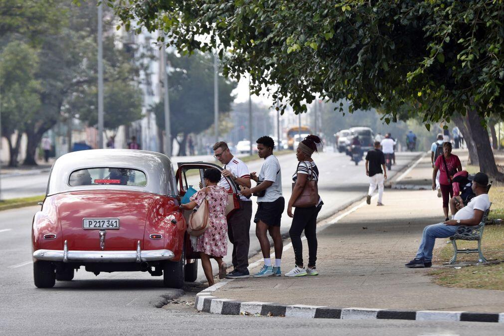 Sistema de saúde de Cuba perto do colapso devido ao bloqueio dos EUA – ministro