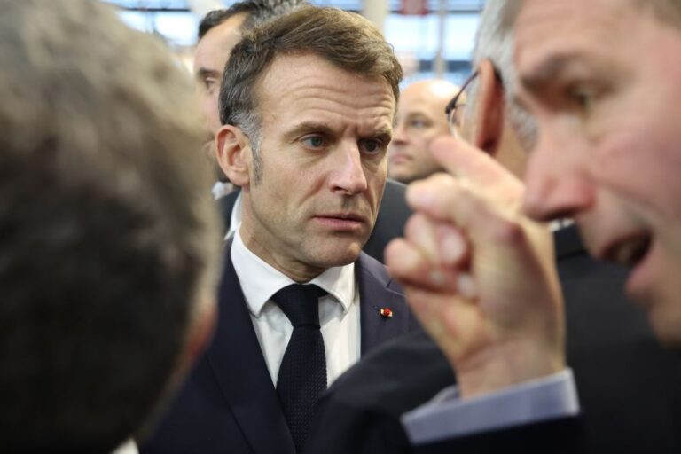 Macron escreve a Trump para pedir levantamento de sanções contra Thierry Breton e juiz Guillou