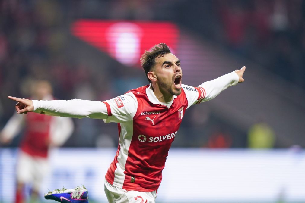 Sporting de Braga vence Vitória de Guimarães e sobe provisoriamente a quarto lugar na I Liga