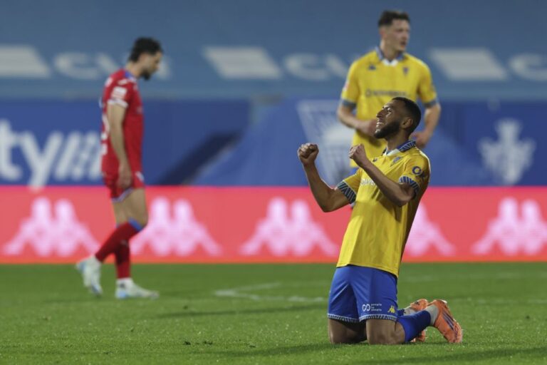 'Bis' de Begraoui dá vitória ao Estoril Praia na receção ao Gil Vicente