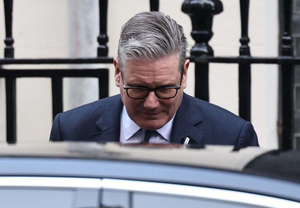 Starmer dececionado com derrota eleitoral mas quer “continuar a lutar”