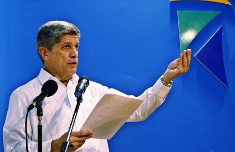Cuba diz que EUA querem 