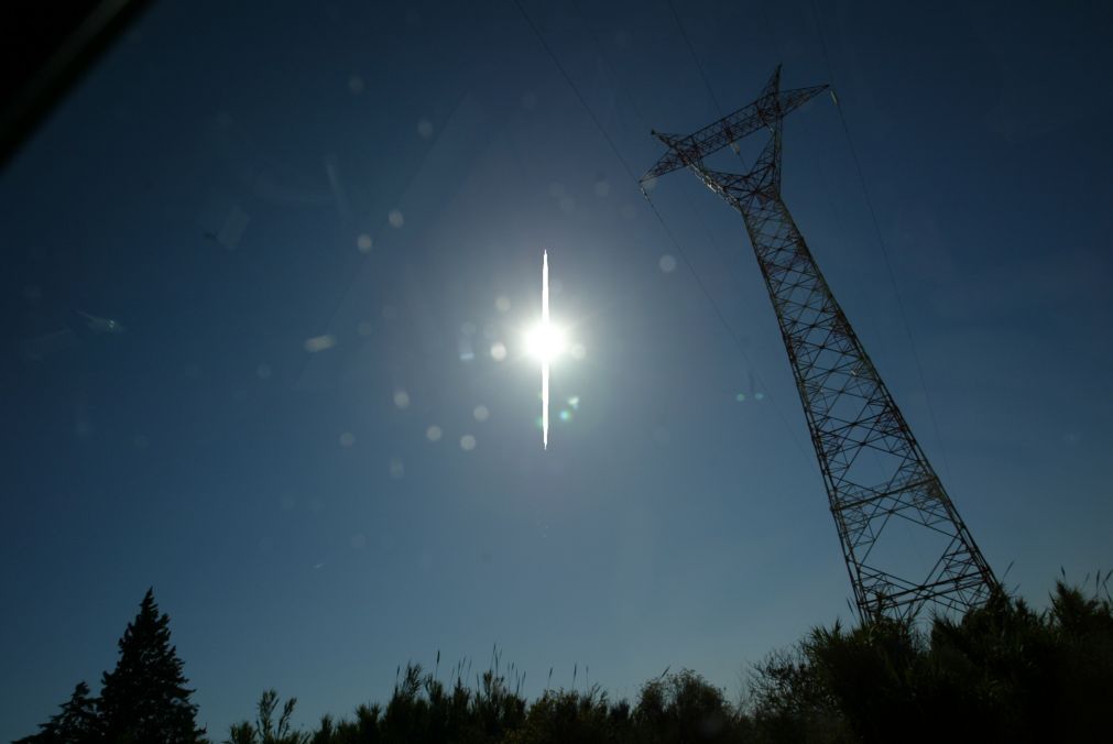 Moçambique levou eletricidade pela primeira vez a 3,8 milhões de clientes em 2025