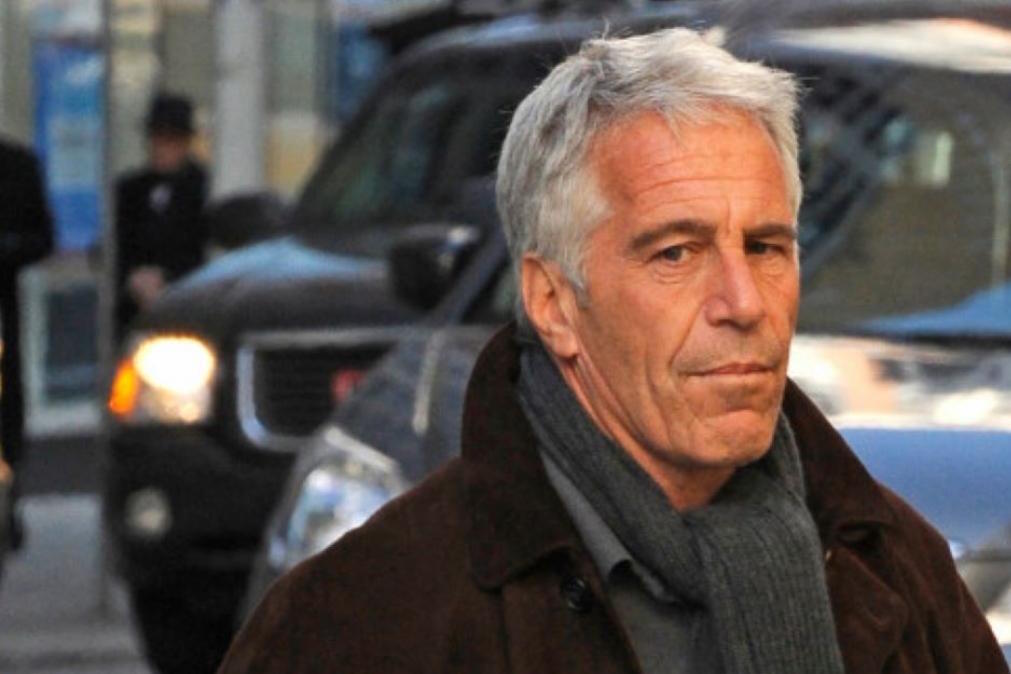 Segredos de Epstein: Os ficheiros ocultos em armazéns e o abalo das elites mundiais