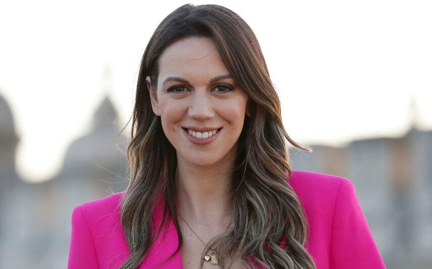 Ágata Rodrigues CMTV muda programação e suspende Tarde das Estrelas. Apresentadora revela motivo!