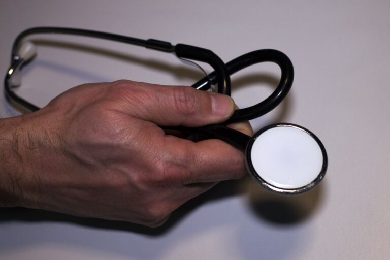 Maioria que procura médico de família no privado tem especialista no SNS - Estudo