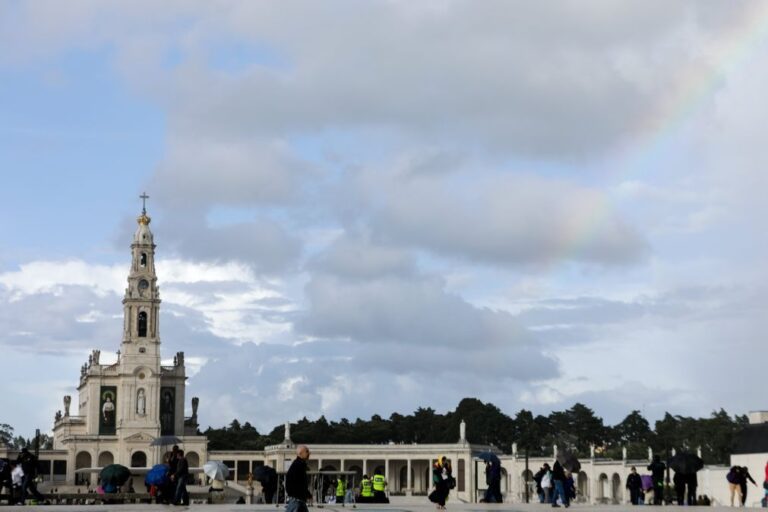 Santuário de Fátima inicia plantação de novas árvores no recinto