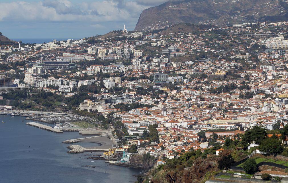 Investimento estrangeiro em habitação na Madeira não é incompatível com rendas acessíveis – Albuquerque