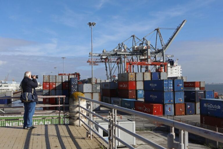 Porto de Lisboa com investimento de 5,8 ME para infraestrutura tecnológica 'inteligente'