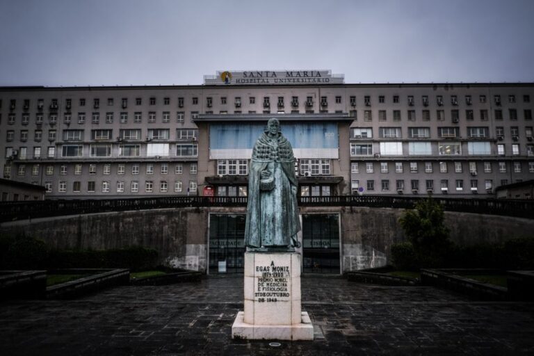 PJ faz buscas na casa mortuária do Hospital Santa Maria