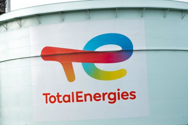 TotalEnergies suspende cerca de 15% da sua produção mundial de petróleo e gás
