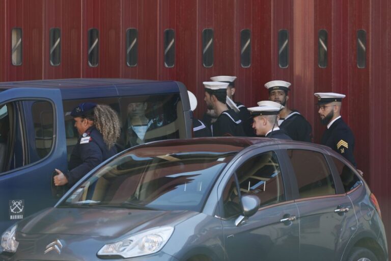 Militares do NRP Mondego alegam que Marinha se prepara para substituir motores do navio