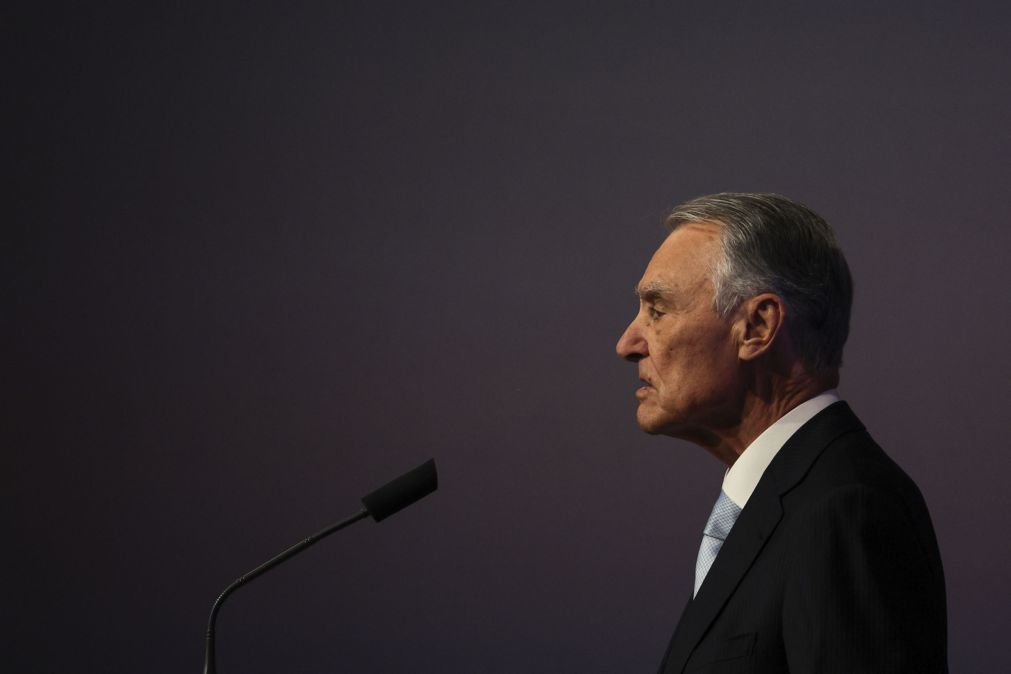 Cavaco Silva condecorado com a nova Ordem Europeia do Mérito