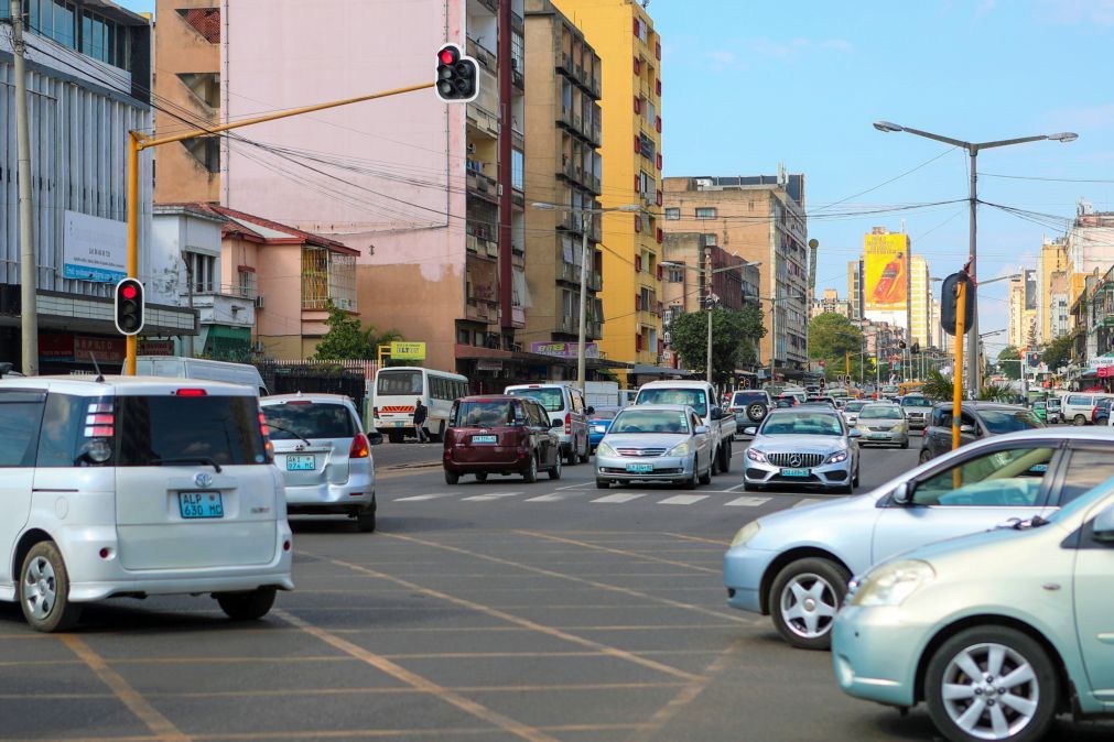 Moçambique importou um milhão de dólares em viaturas por dia em 2025