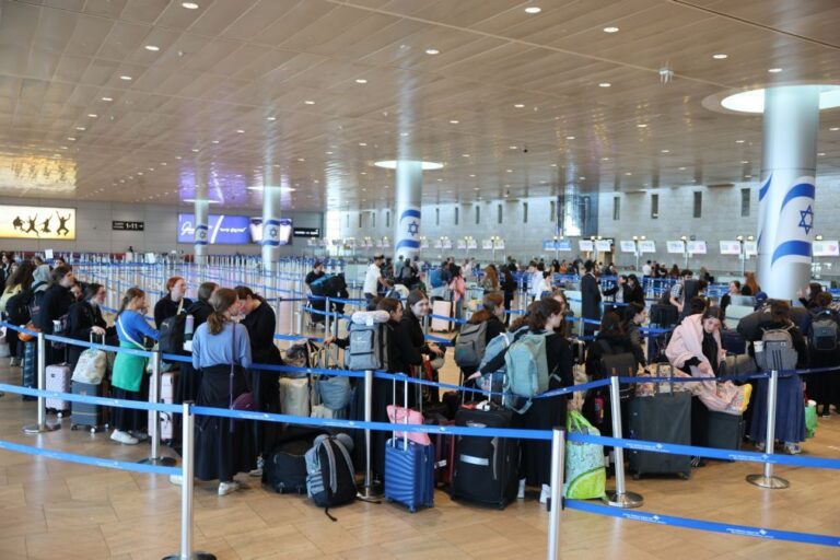 Irão: Há cerca de 400 pedidos de repatriamento de portugueses no Médio Oriente - secretário de Estado