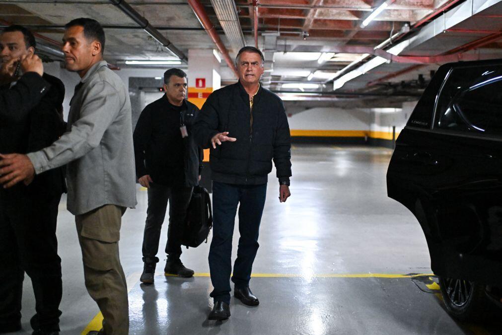 Supremo brasileiro autoriza prisão domiciliária por 90 dias a Bolsonaro
