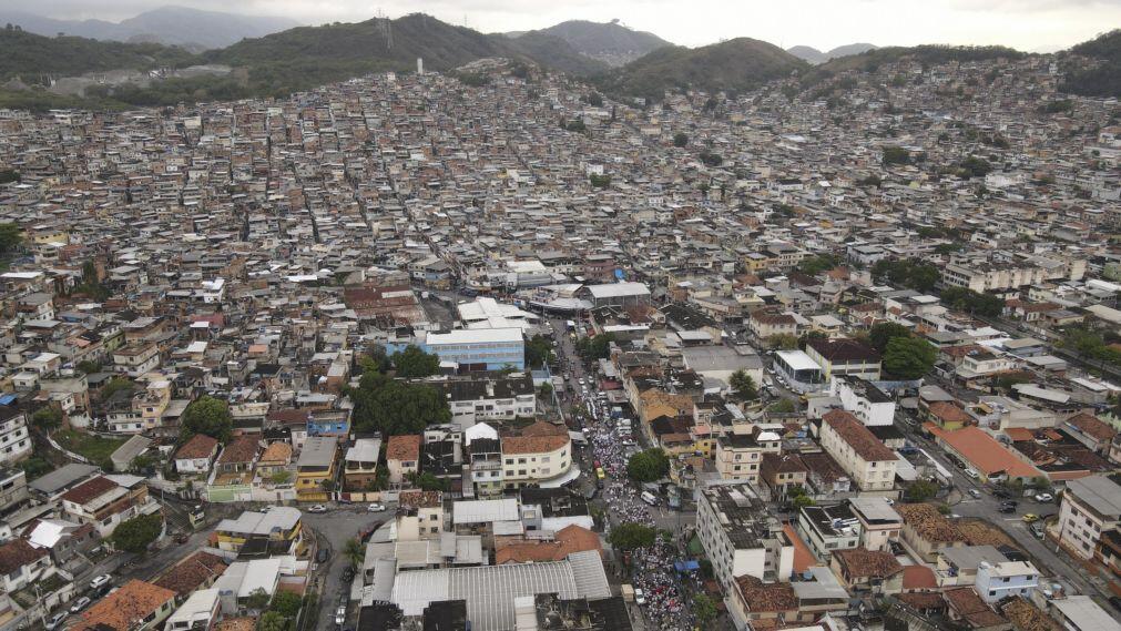 Aérea ocupada por favelas cresce 2,75 vezes no Brasil em 40 anos  