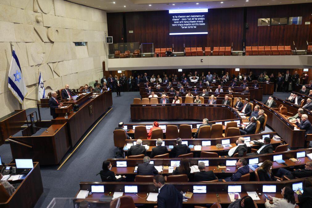Médio Oriente: Autoridade Palestina acusa Israel de tentar “legitimar execuções extrajudiciais” com pena de morte