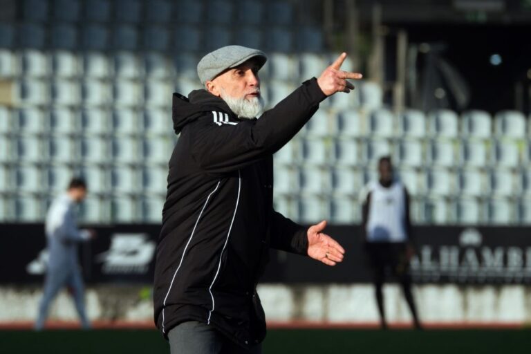 Álvaro Pacheco quer Casa Pia a aproveitar desequilíbrios do Estoril Praia