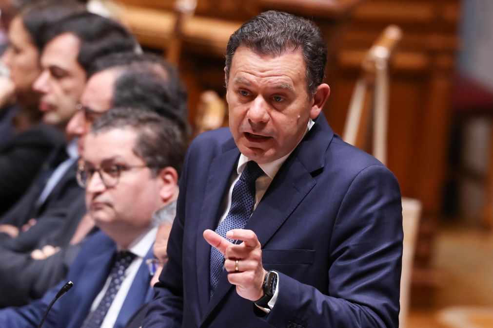 Primeiro-ministro no parlamento 4.ª feira com Irão e uso das Lajes no centro no debate