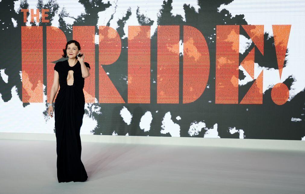 A Noiva! reimagina Frankenstein com o punk feminista de Maggie Gyllenhaal