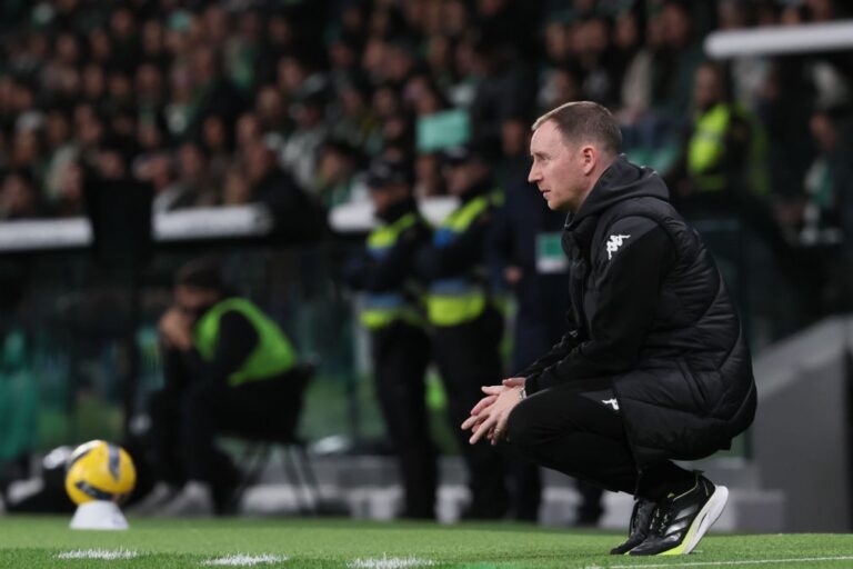 Cathro destaca qualidade do Nacional e pede respeito pelo Estoril Praia