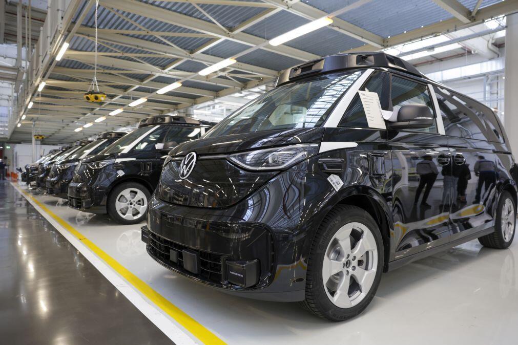 Lucro da Volkswagen cai para 6,9 mil milhões de euros, o mais baixo desde 2016