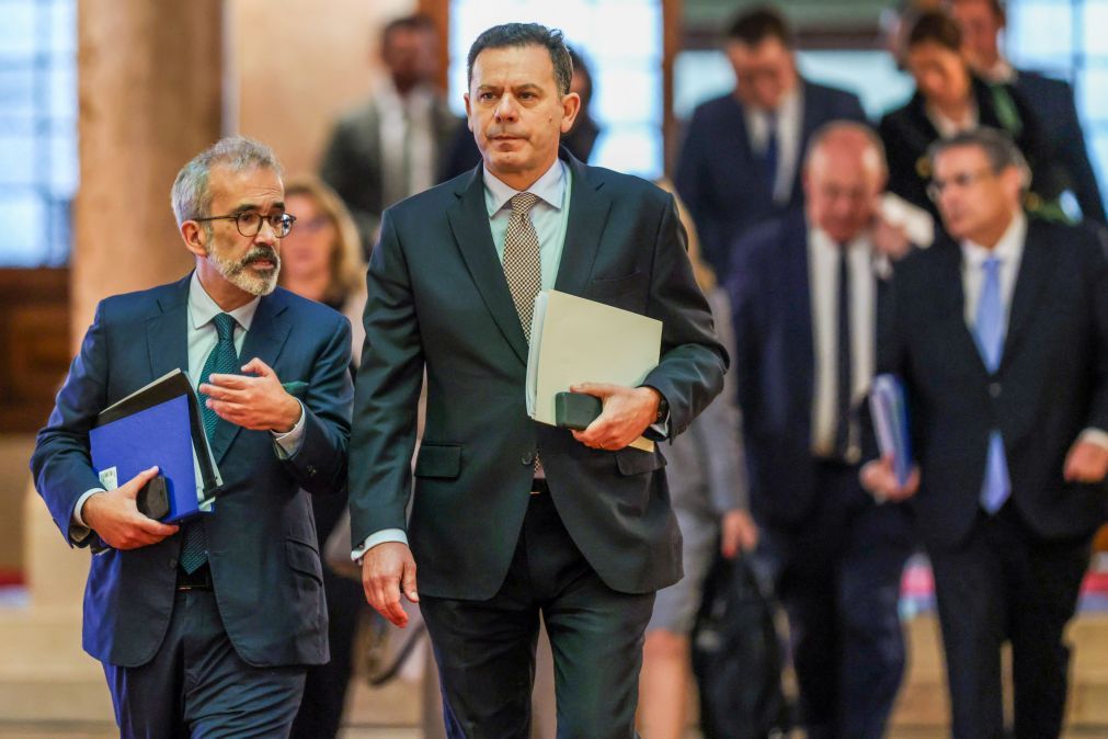 Montenegro admite avançar com desconto extraordinário e temporário do ISP