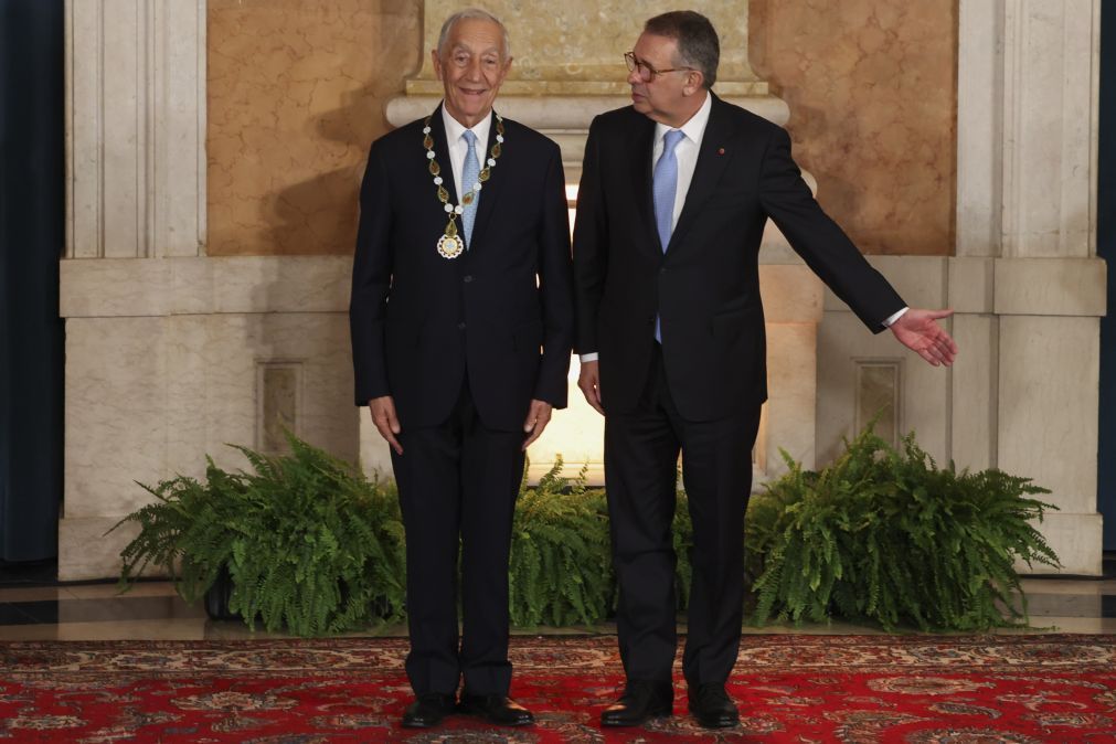 Presidente da República condecorou Marcelo Rebelo de Sousa com o grande-colar da Ordem da Liberdade