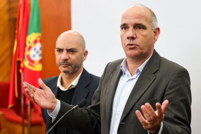 Pacote laboral está derrotado e não vale a pena Governo insistir -- Paulo Raimundo
