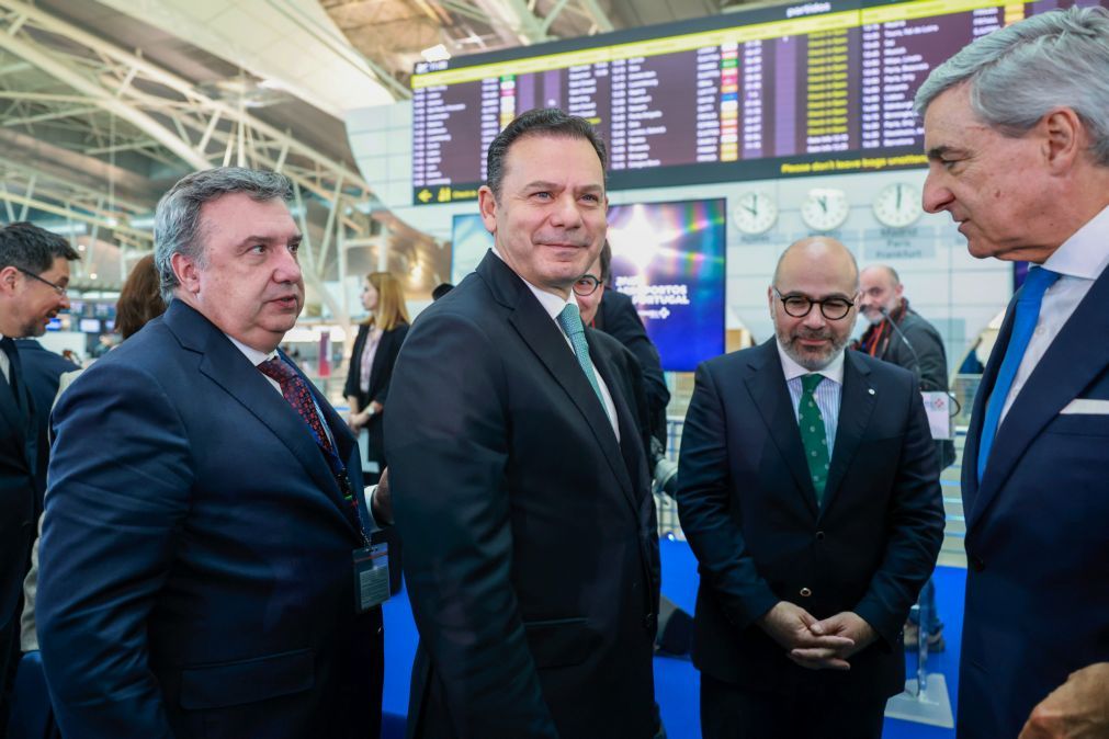 Governo focado no crescimento “sustentado” mas “ambicioso” do aeroporto do Porto