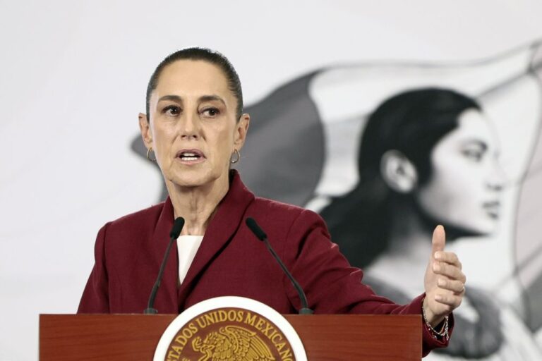 Presidente mexicana toma 
