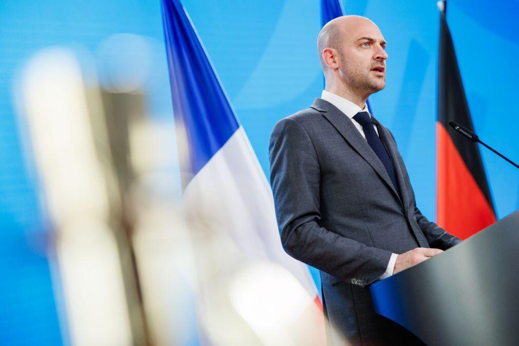 Irão: França pede reunião de emergência do Conselho de Segurança devido a ataques à FINUL