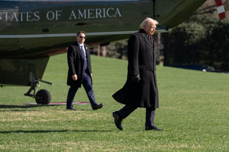 Trump chama cobardes aos países da NATO por não defenderem estreito de Ormuz