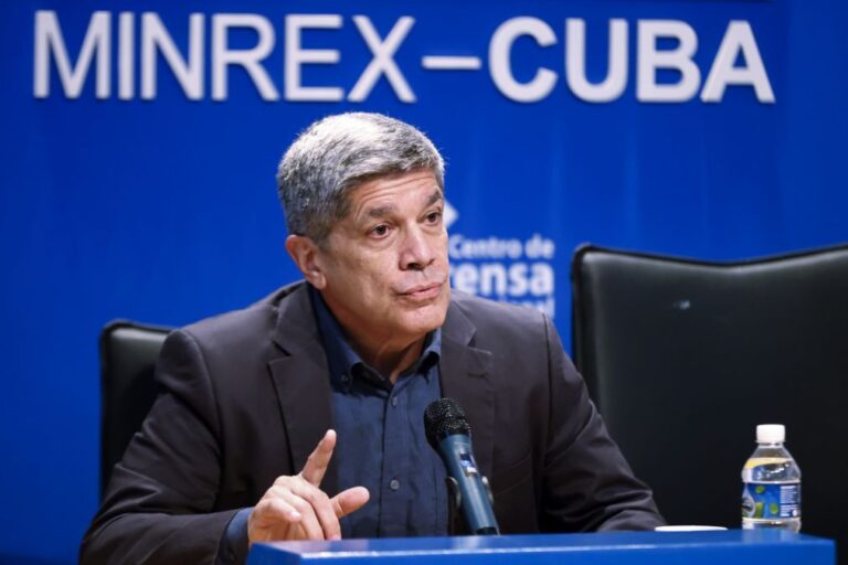 Forças armadas cubanas estão a preparar-se para possível ataque militar dos EUA