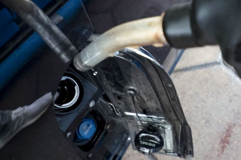 Governo mantém desconto no ISP de 7,6 cêntimos no gasóleo e 4,1 cêntimos na gasolina