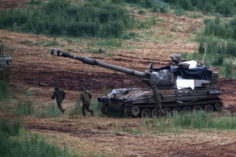 Israel envia divisão do exército para reforçar operações no Líbano