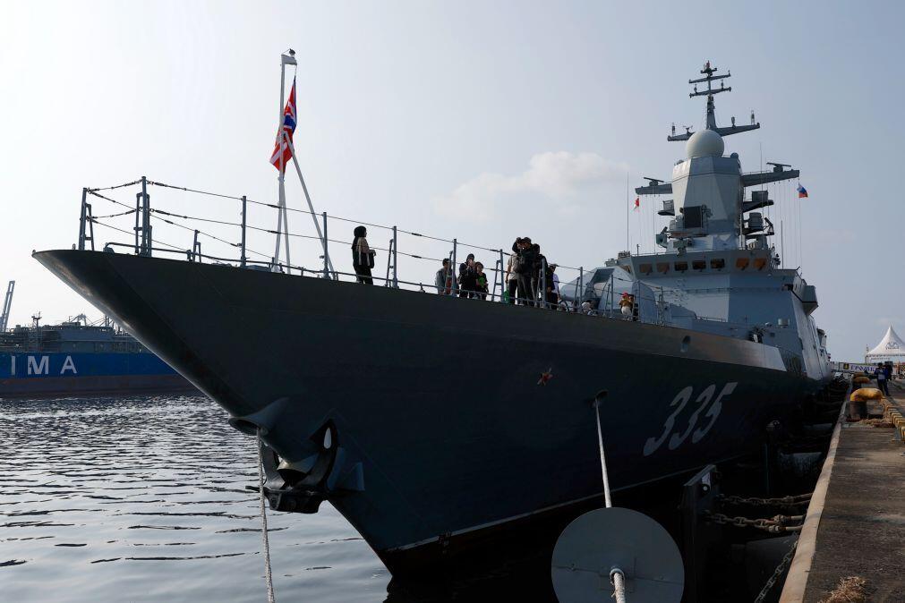 Navios de guerra russos na Indonésia para exercícios conjuntos