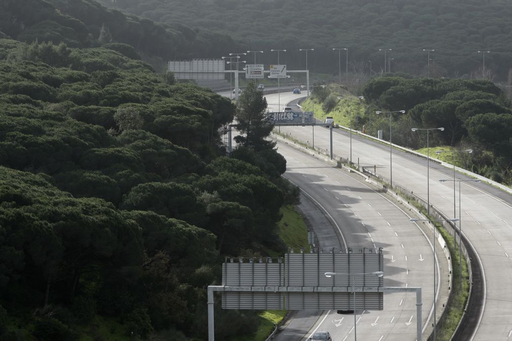 Dois mortos em acidente no IC17 em Odivelas