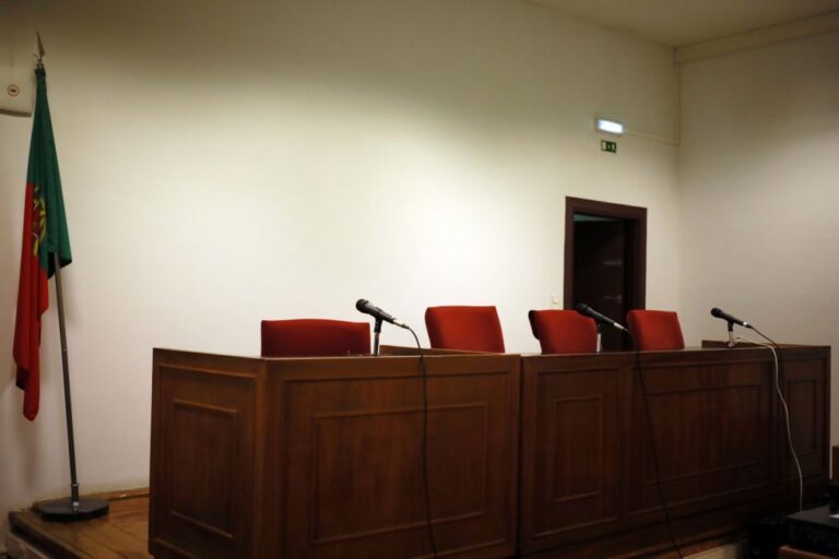 Processos pendentes nos tribunais judiciais de 1.ª instância aumentaram em 2025