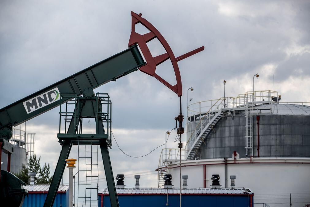 Brent avança 0,70% após novo ultimato de Trump a Teerão para reabrir Estreito de Ormuz