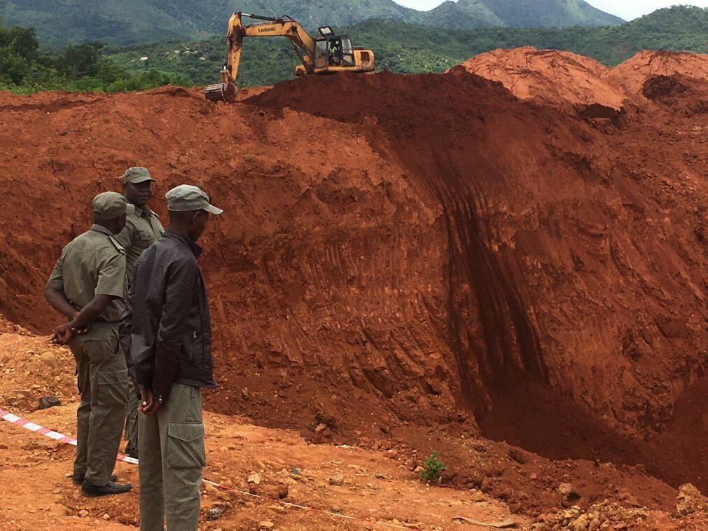 Mais 10 garimpeiros mortos em mina da província moçambicana de Manica