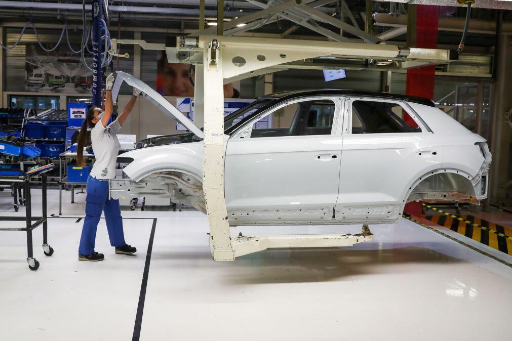 CT diz que greve convocada pela CGTP parou produção na Autoeuropa
