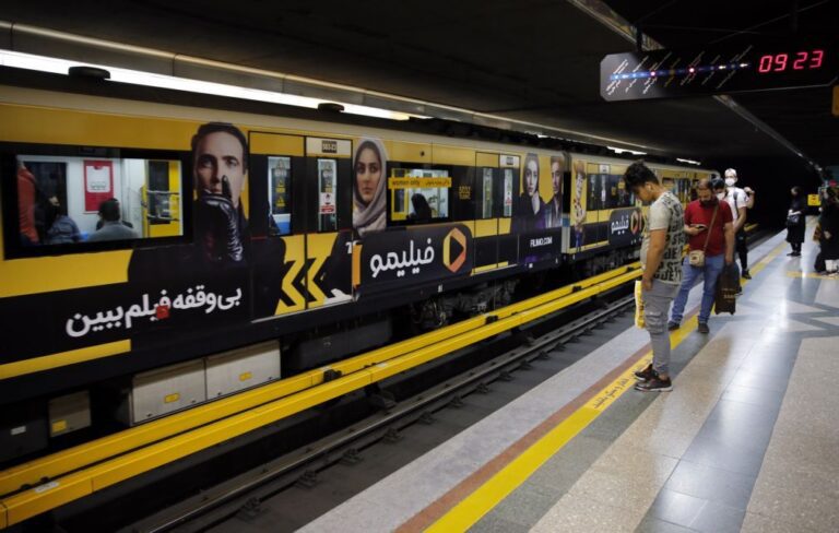 Exército israelita avisa iranianos a não viajarem hoje de comboio